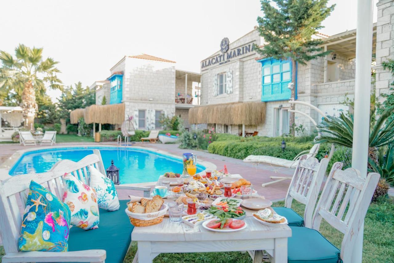 Alacati Marina Palace Exterior foto